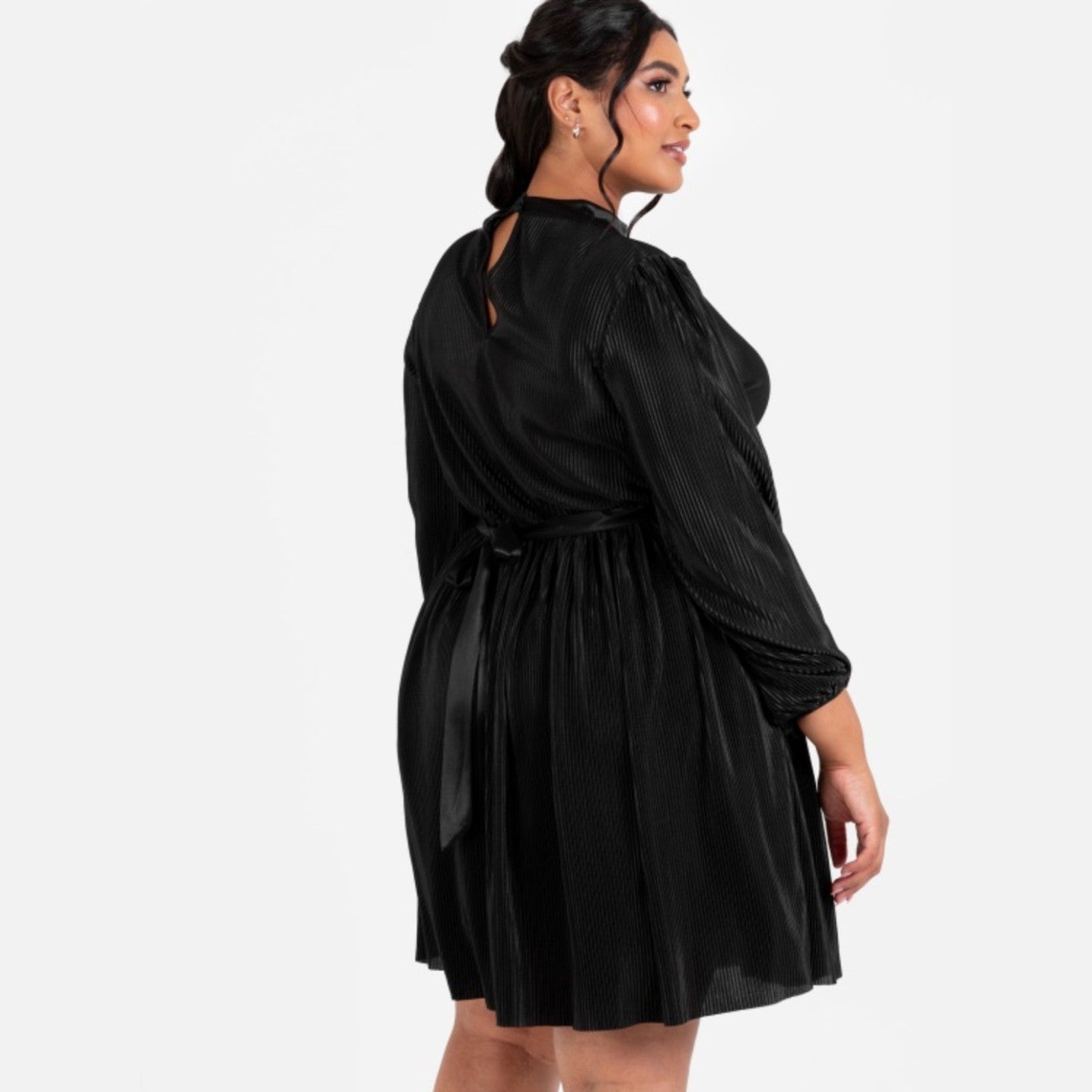 Plissé Mini Dress with Keyhole Detail Black